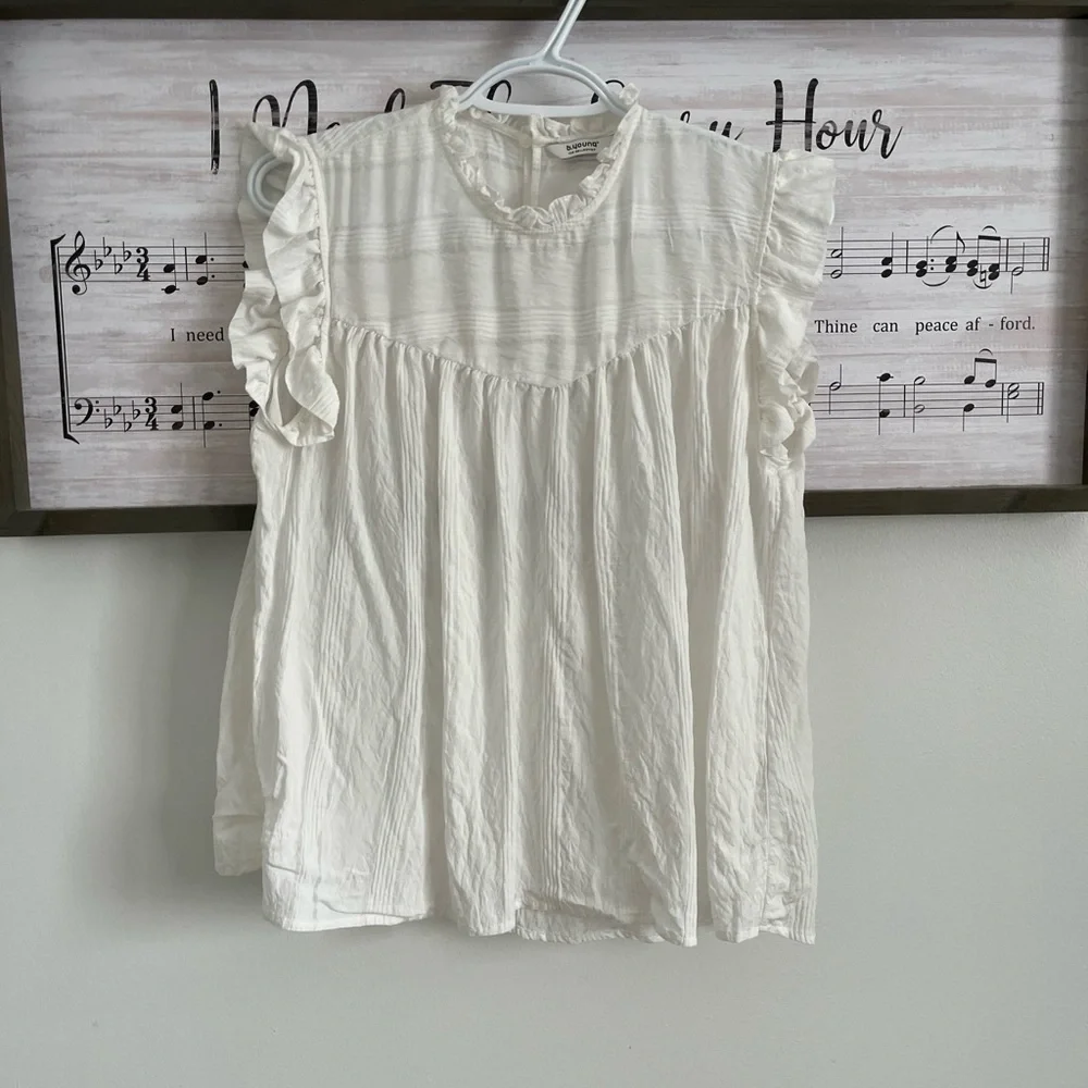 Chic Ruffled Ivory Blouse - Picture 1 of 3